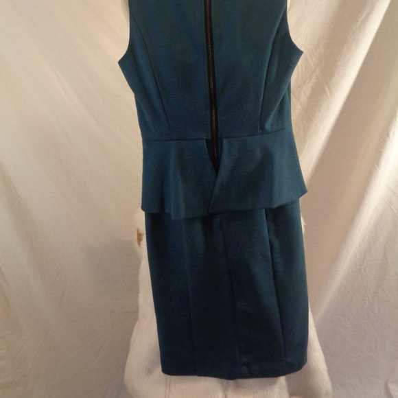 Love 21 XS Peplum Sleeveless dress - Picture 3 of 5